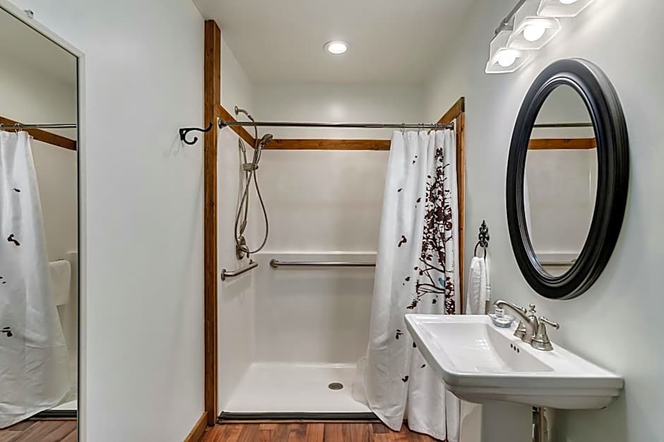 Rivers Edge Treehouses