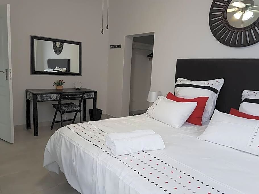 4 Bedroom house with lovely sea views.