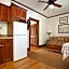 Island City House