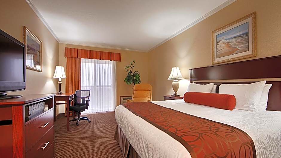 Best Western Plus Landmark Inn