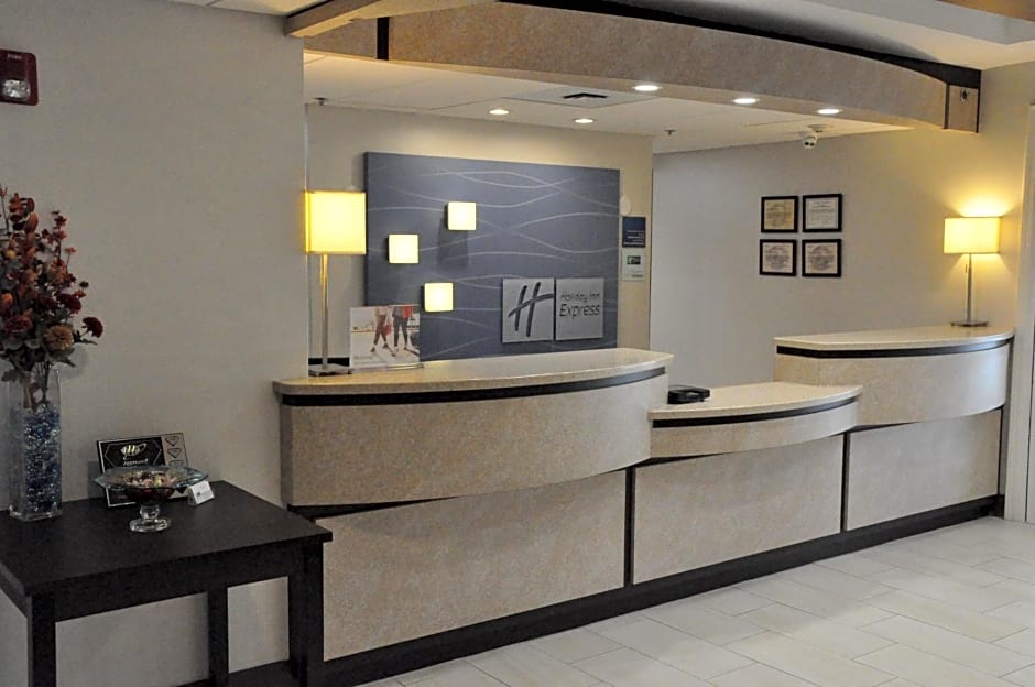 Holiday Inn Express Hotel & Suites Jackson