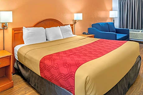 1 King Bed, Smoking