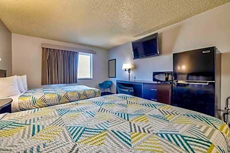 Deluxe Queen Room with Two Queen Beds - Non-Smoking