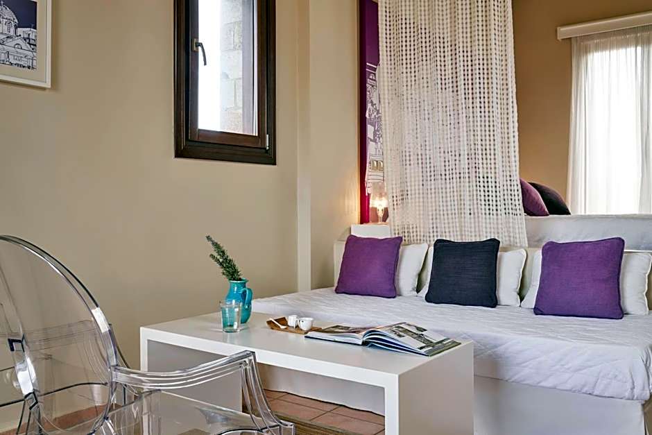 Angelina Boutique Escape