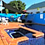 Blue Pelican Motel