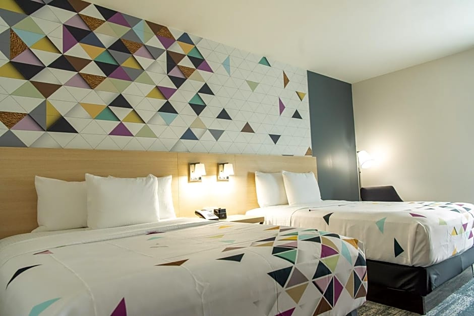 La Quinta Inn & Suites by Wyndham Lake City
