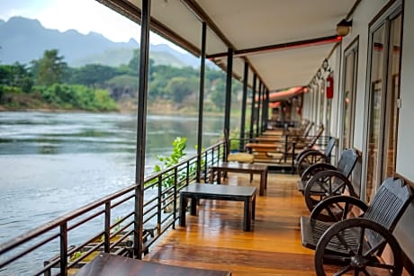 Khaothone River View Resort