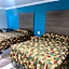 Palm Inn Hotel near Tyler Mall Riverside
