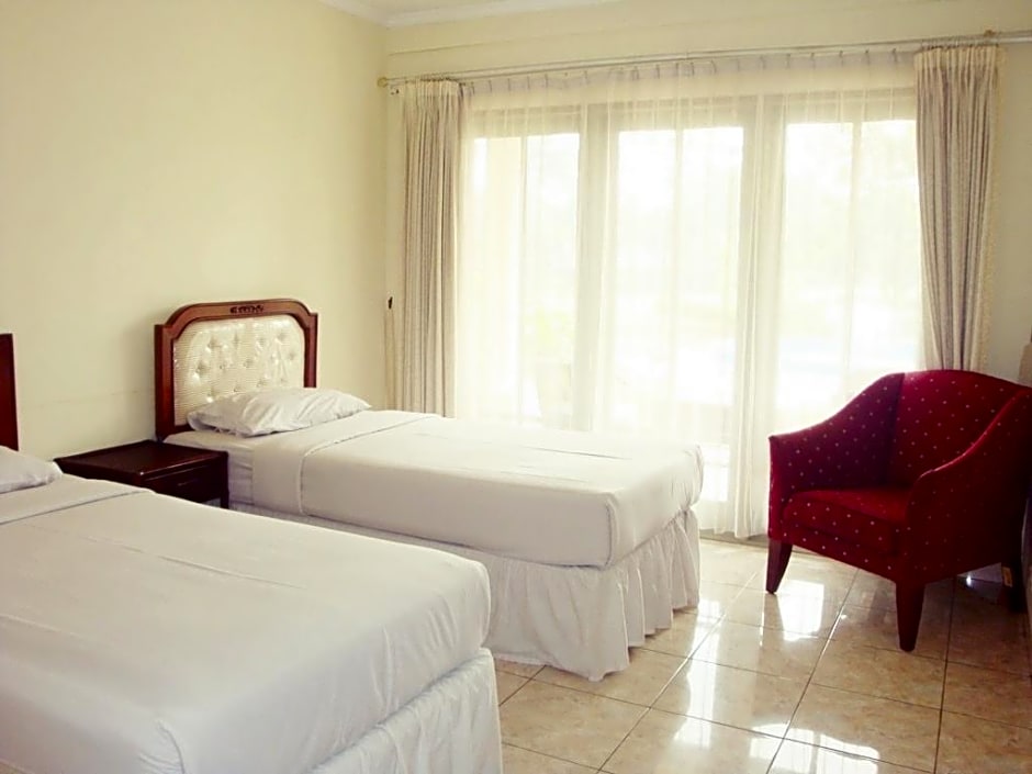 Bungalow Modern Golf & Country Club