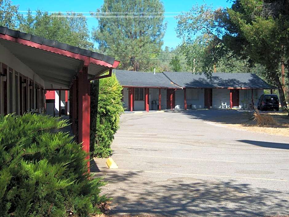 Shasta Dam Motel