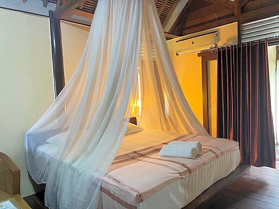 Arys Lagoon Bungalow & Hotel