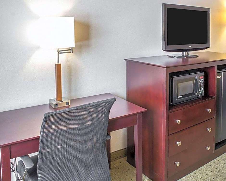 Econo Lodge Ames