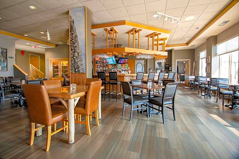 Coast Hillcrest Hotel