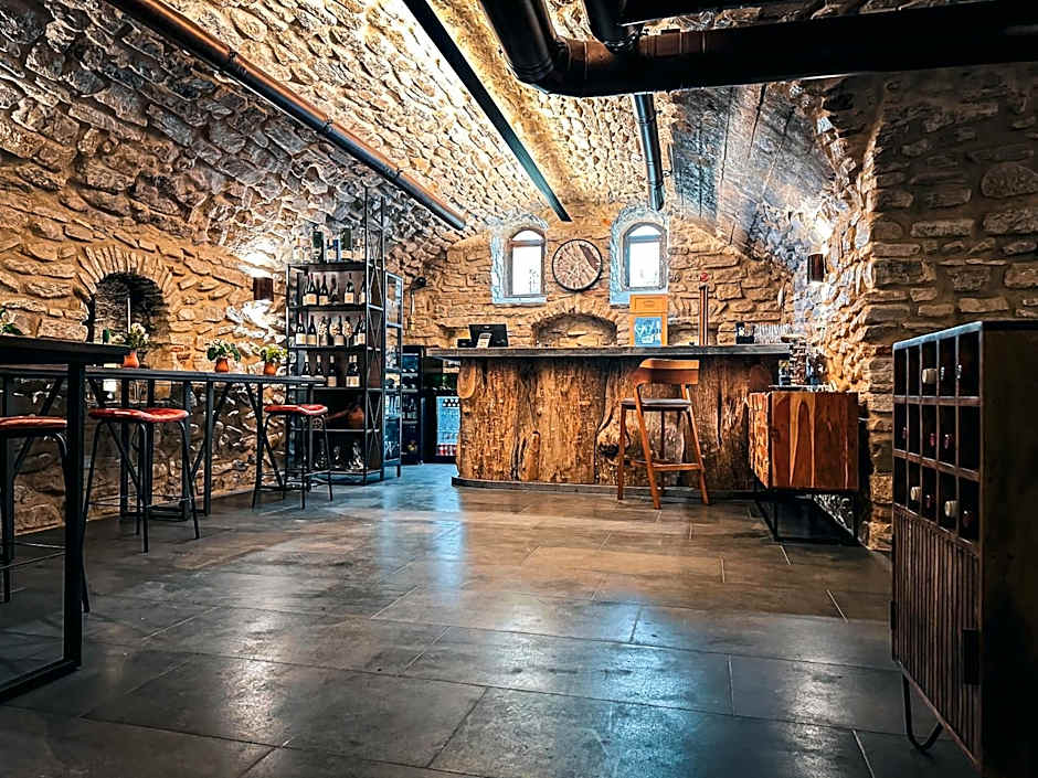 Chateau Mephis Kalaki