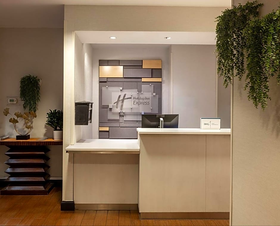 Holiday Inn Express - Times Square By IHG