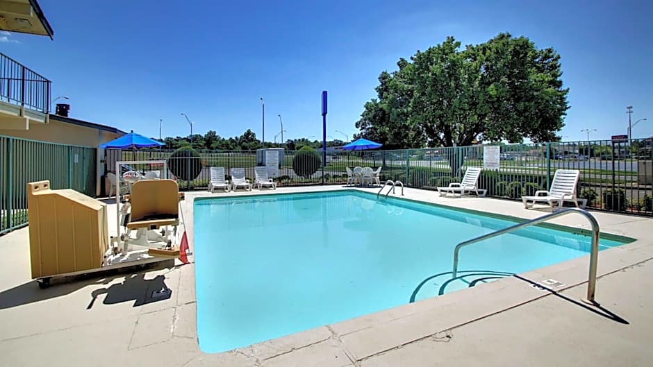 Rodeway Inn Fort Smith I-40