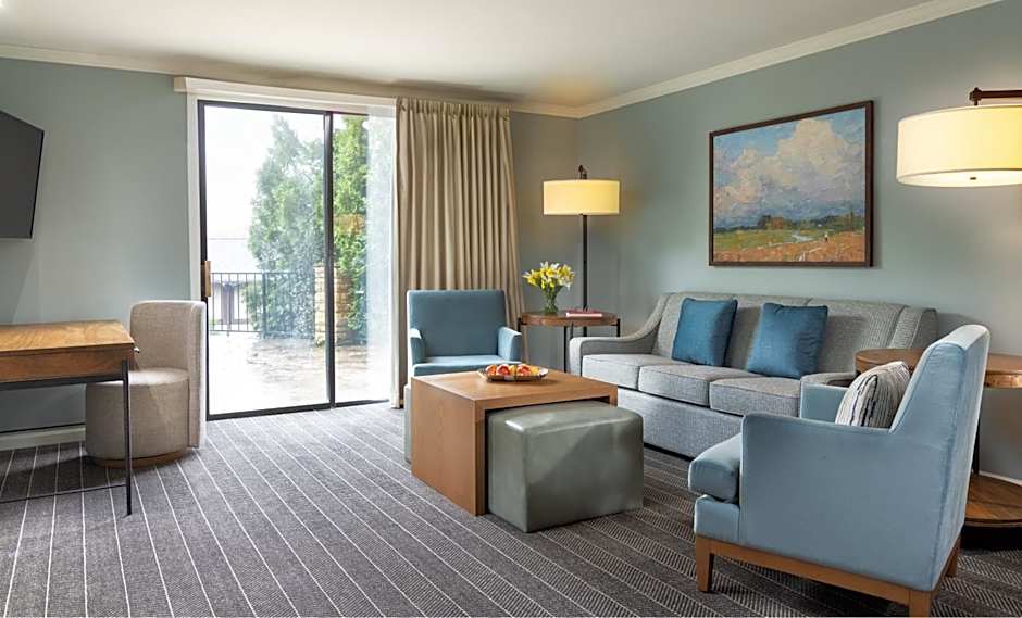 Meadowbrook Inn