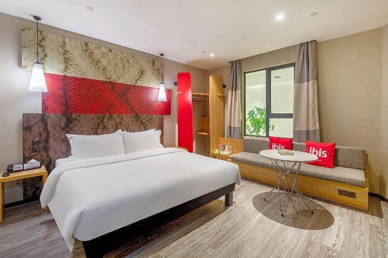 Ibis Chongqing Jiefangbei Pedestrian Street Hotel