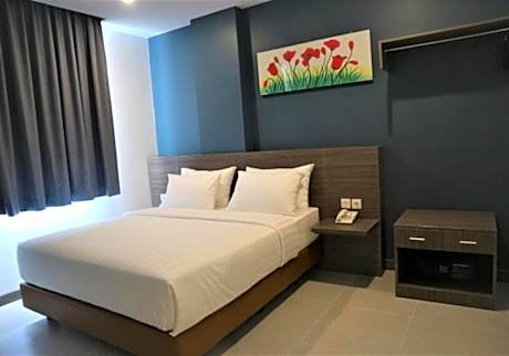 Standard King Room - Non-Smoking