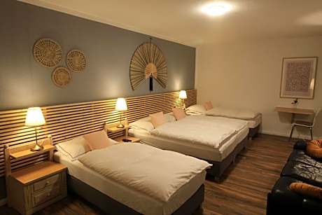 Zimmer AsiaDreieck Pension