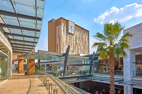 City Express Plus by Marriott Ciudad de México Mundo E
