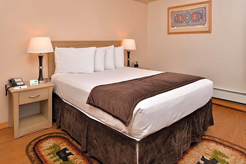 Foto 1 daripada 4 — Historic 1 Queen Bed