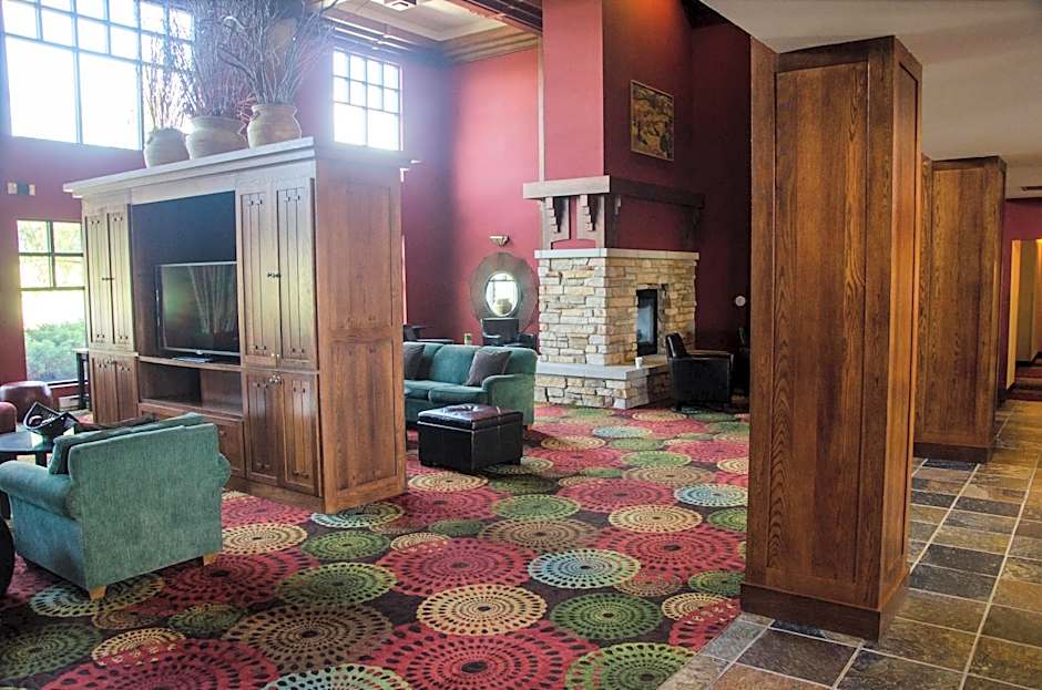 Holiday Inn Hotel Pewaukee-Milwaukee West By IHG