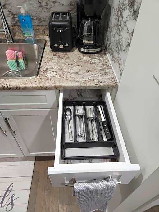 Avocado Executive Suite 2