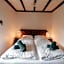 Cozy cottages by Bed en Boshuisjes