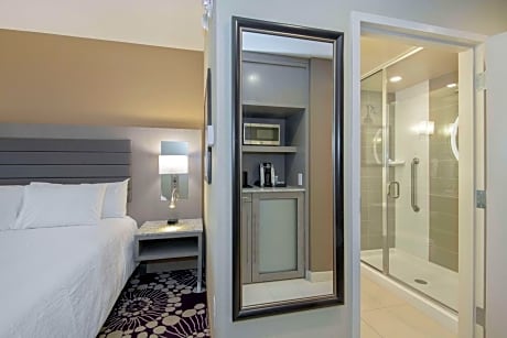 2 Queen Beds