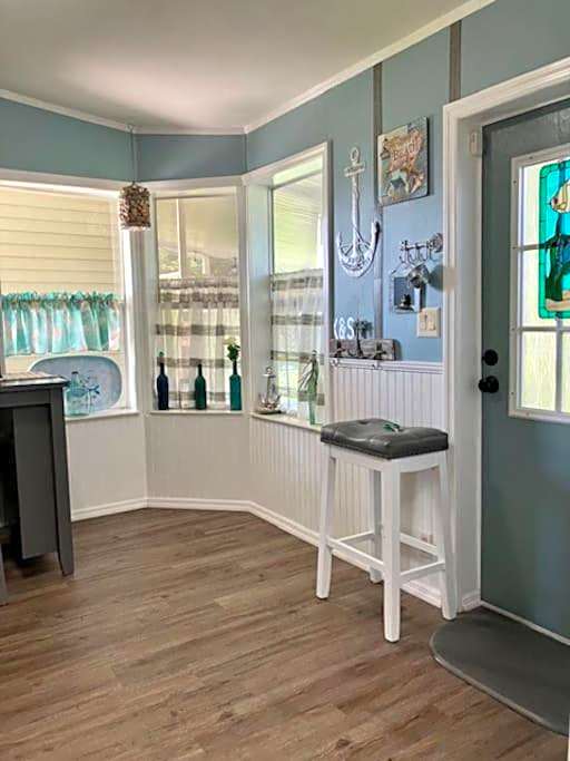 Coastal Imagination Sunny Dayz Oasis