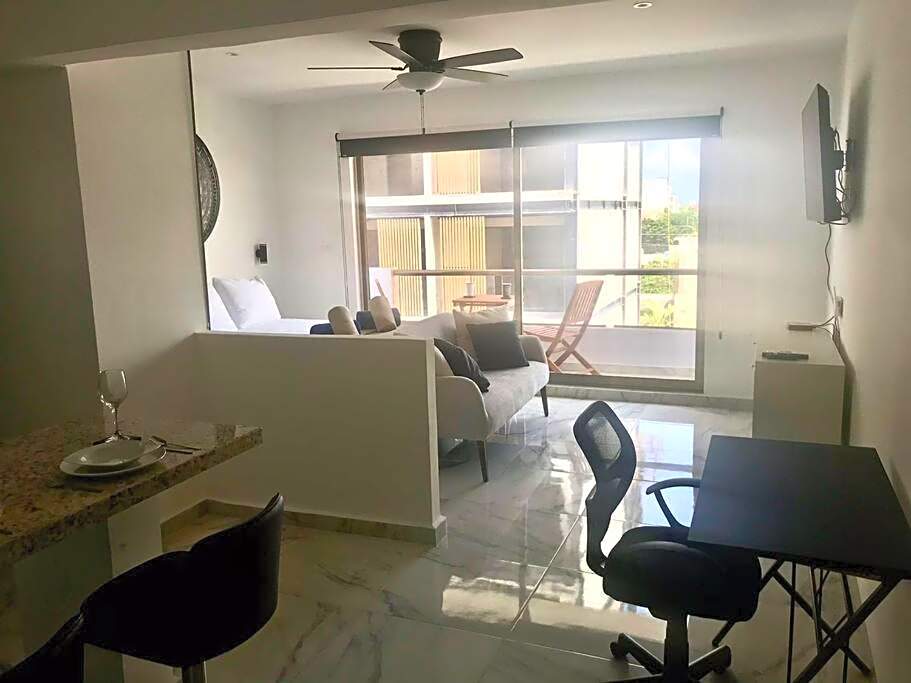 5a Lia 12 Studio 1 block from 5 Av WiFi 60 Mbs