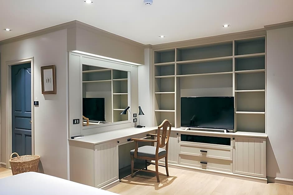 THEA Private Suites by TH District