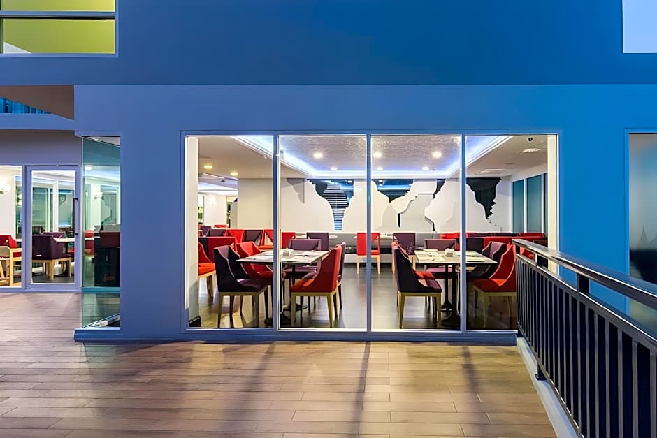 Anajak Bangkok Hotel