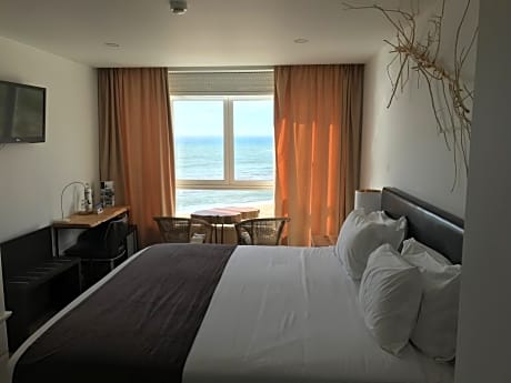Superior Double Room with Frontal Sea View