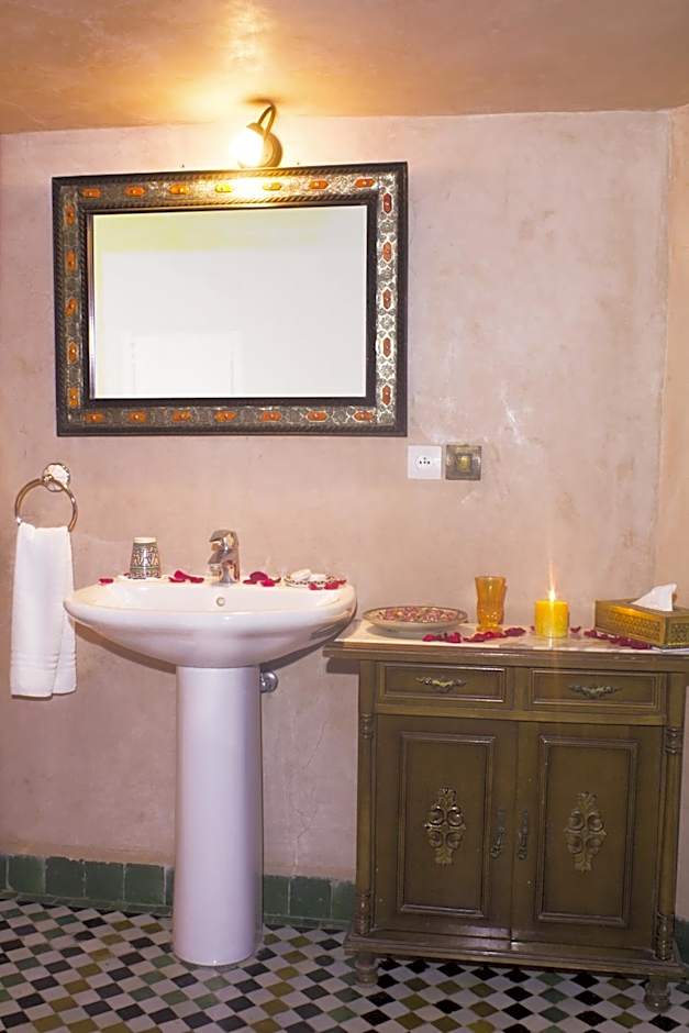 Riad Alya