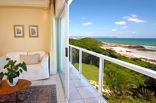 Hermanus Beachfront Lodge