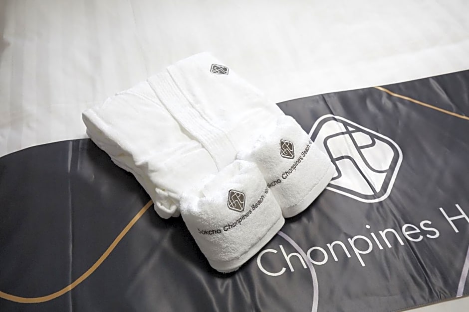 Sokcho Chonpines Beach Hotel