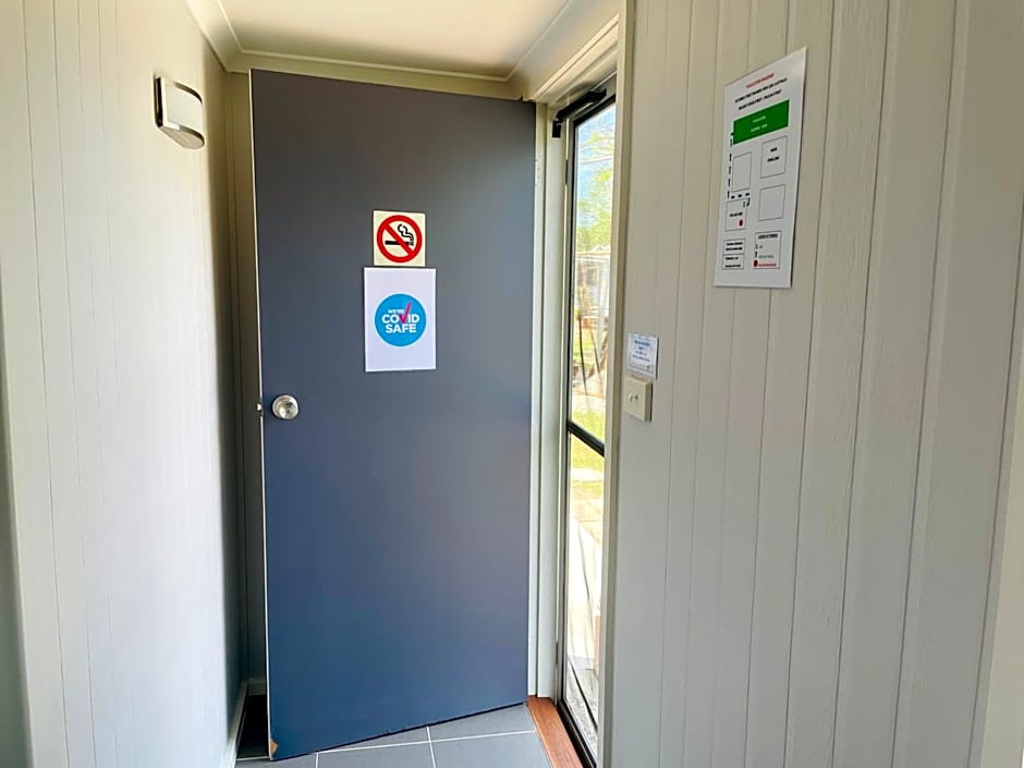 Churchill's B&B twin spa getaway Studio