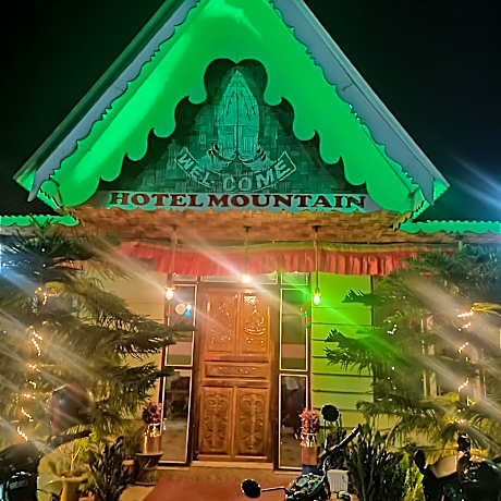 The hotel mountain Taplejung