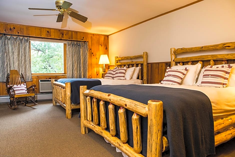 Garnet Hill Lodge