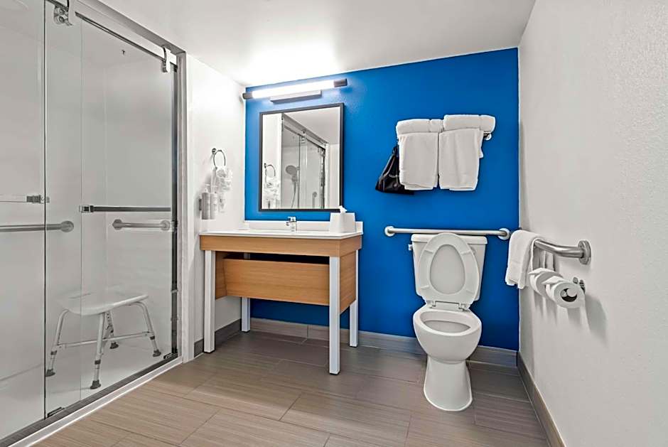 Spark by Hilton Oxford