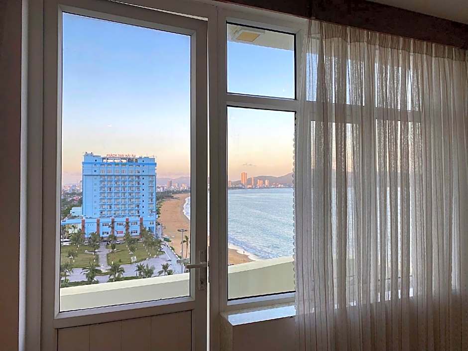 Sandals Hoang Yen Hotel