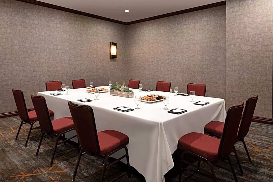 Marriott Riverside at the Convention Center