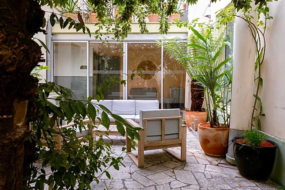 Kyriad Paris 10 - Canal Saint Martin - République