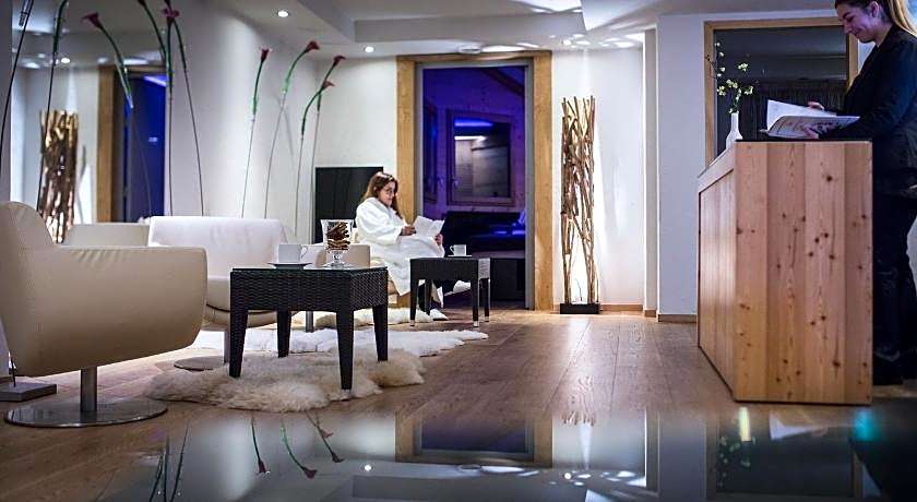 Au Coeur Du Village Hotel
