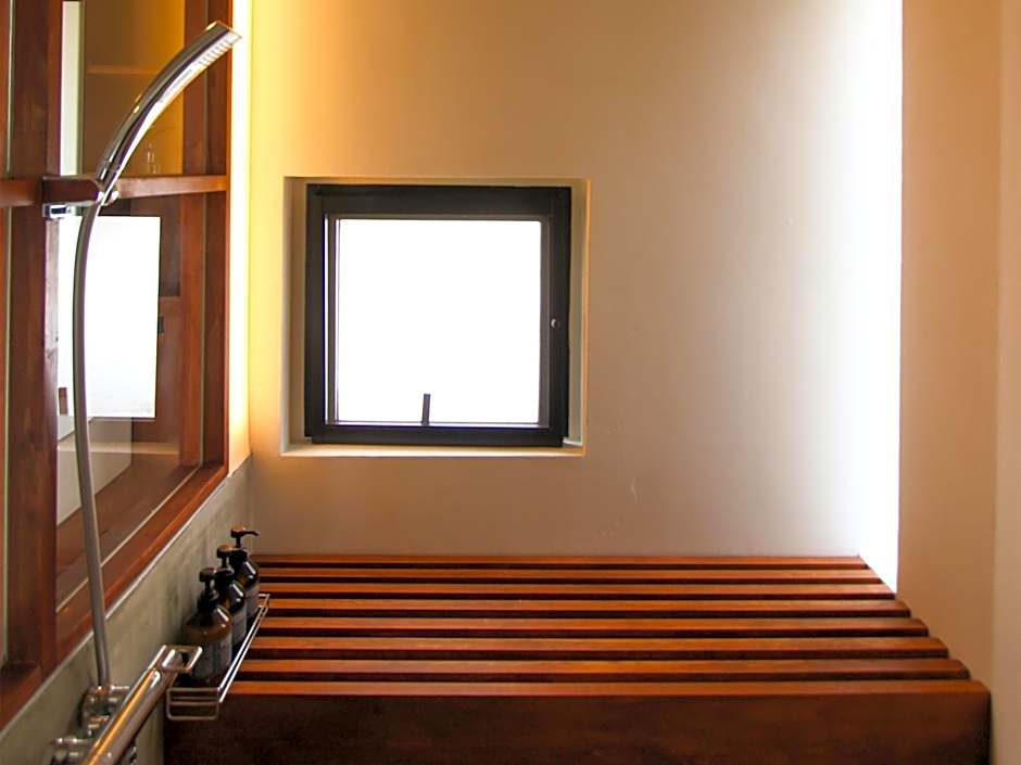 ON THE SAME HOTEL-All suite-