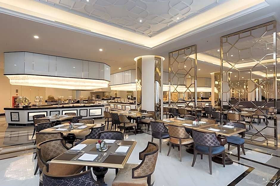 Melia Vinpearl Nha Trang Empire