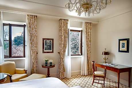 Four Seasons Twin Room