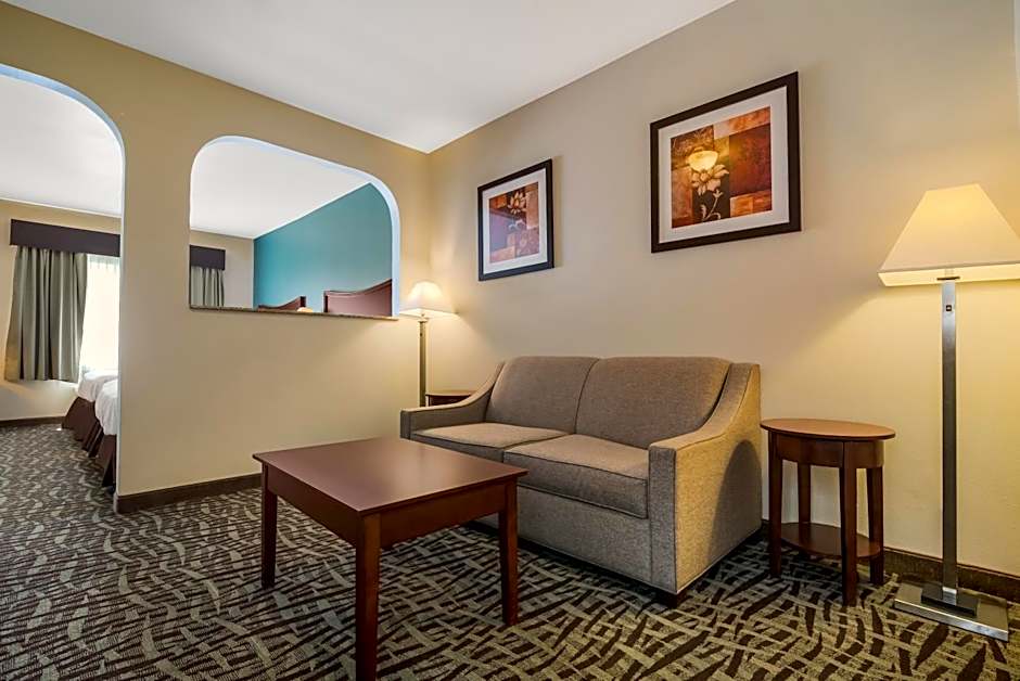 SureStay Plus by Best Western Topeka Northwest